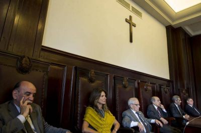 La Corte solicita un informe sobre el funcionario-entrenador