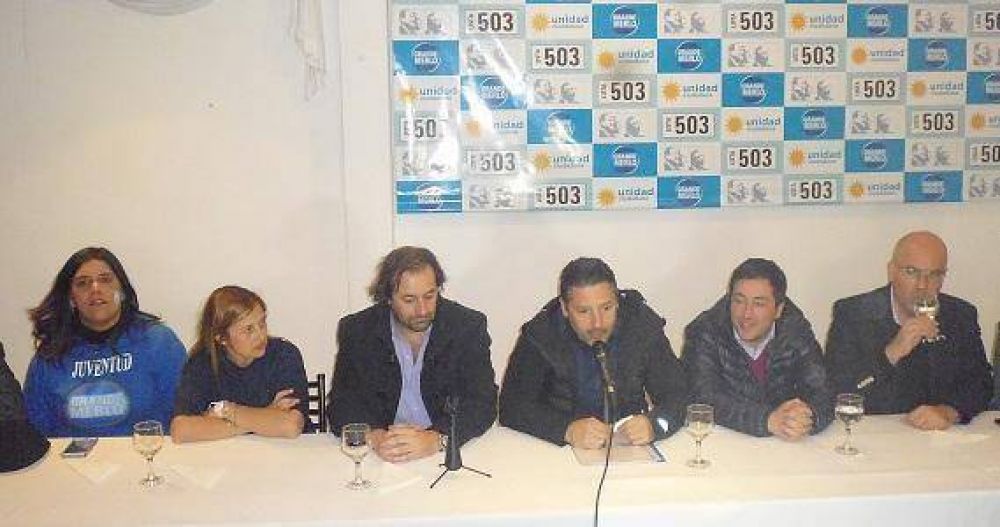 Men�ndez present� a su lista de concejales de Unidad Ciudadana en Merlo