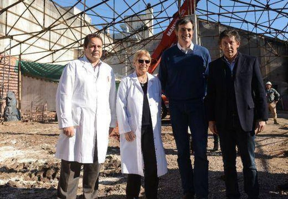 Esteban Bullrich visit� el Hospital Materno Infantil de San Isidro