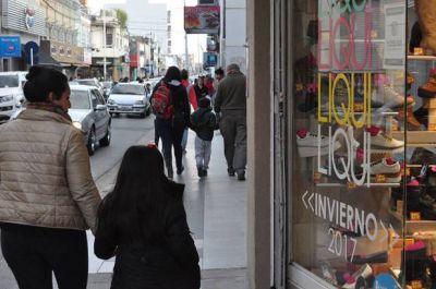 Comercios nicole�os adelantan liquidaciones a ra�z de ca�da en las ventas