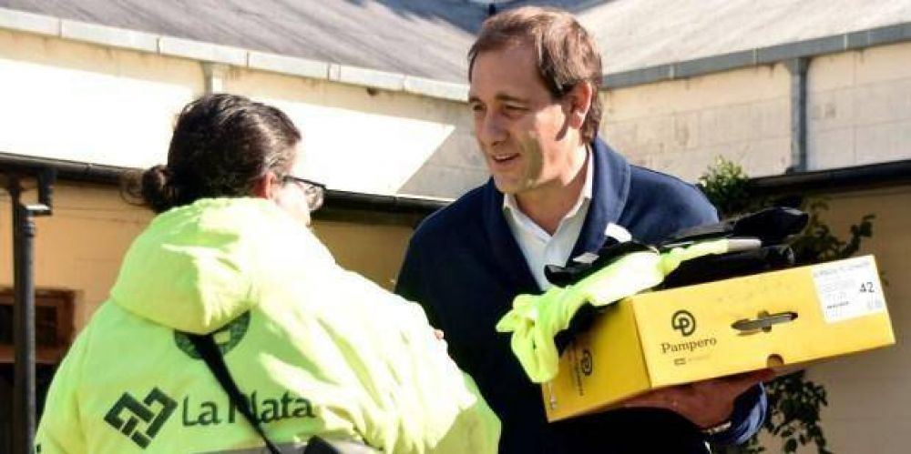 Garro recategoriz� a 79 empleados de Estacionamiento Medido y ahora podr�n aplicar cualquier tipo de multas