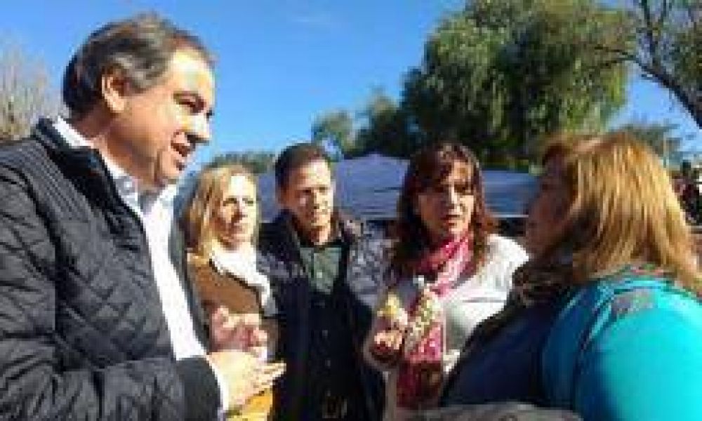 Cambiemos con sus candidatos, de recorrido por Chamical y Olta
