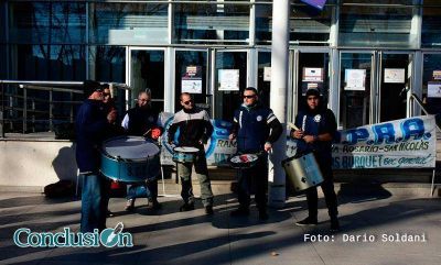 Nueva protesta de trabajadores de vigilancia en las puertas del Alto Rosario