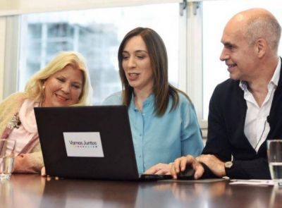 A metros de Gobernaci�n, Vidal y Carri� les dan una mano a los candidatos de Cambiemos