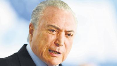 Temer le echa nafta (m�s cara) al fuego