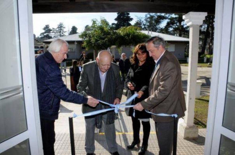 El Municipio y la Fundacin Adderly inauguraron el SUM y el comedor de un hogar de ancianos