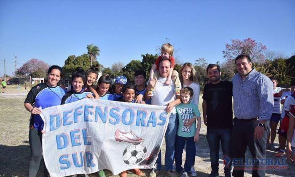 Camau recorri� barrios