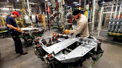 Las pymes industriales acumulan 21 meses de ca�da