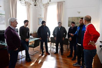 Luis Andreotti recibi� al DT de Los Leones, Carlos �Chapa� Retegui