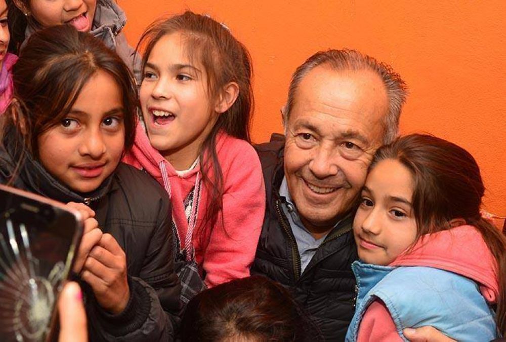 Adolfo: �Tenemos que crear cooperativas para que trabajen los vecinos�