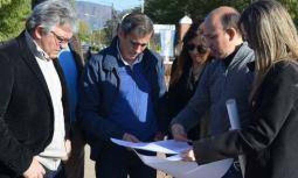 Paredes, conforme con la obra p�blica nacional al municipio