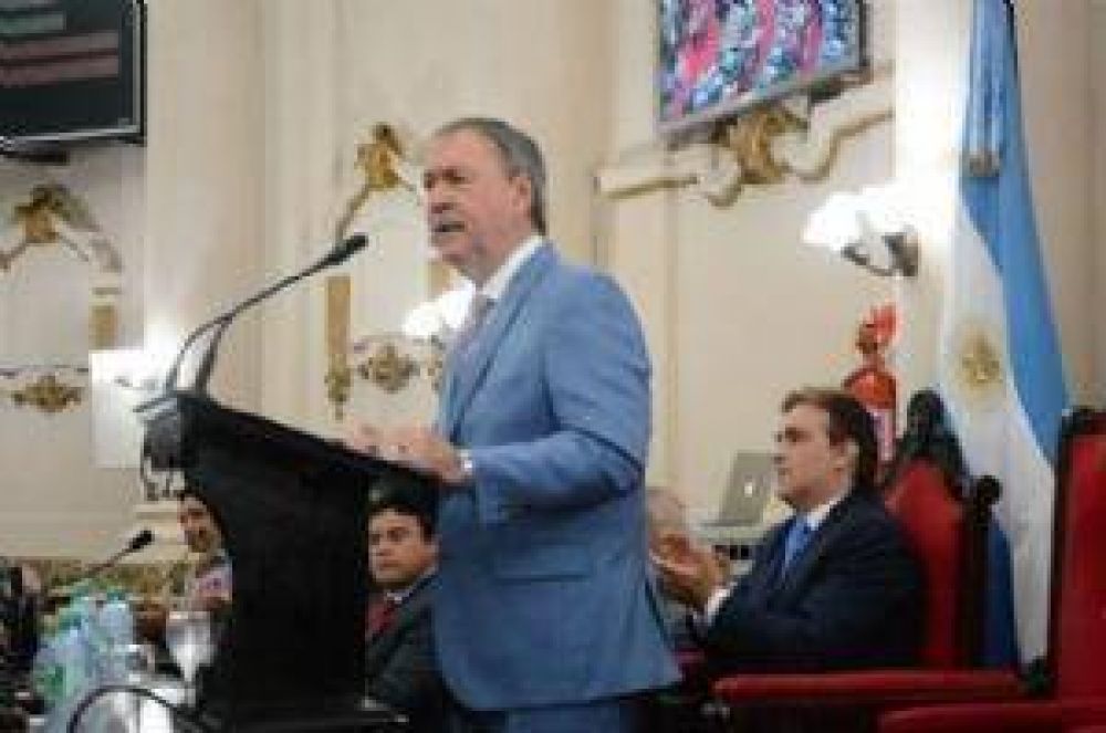 Schiaretti anunci� una baja en Ingresos Brutos en los cr�ditos hipotecarios