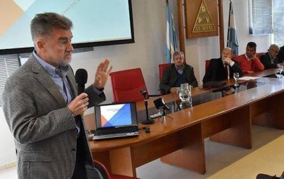 Plan Director: �dudamos que est� firmado el contrato�