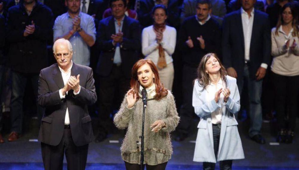 Con los tapones de punta: ofendido, el kirchnerismo exige a Macri disculpas por dichos de gur� PRO