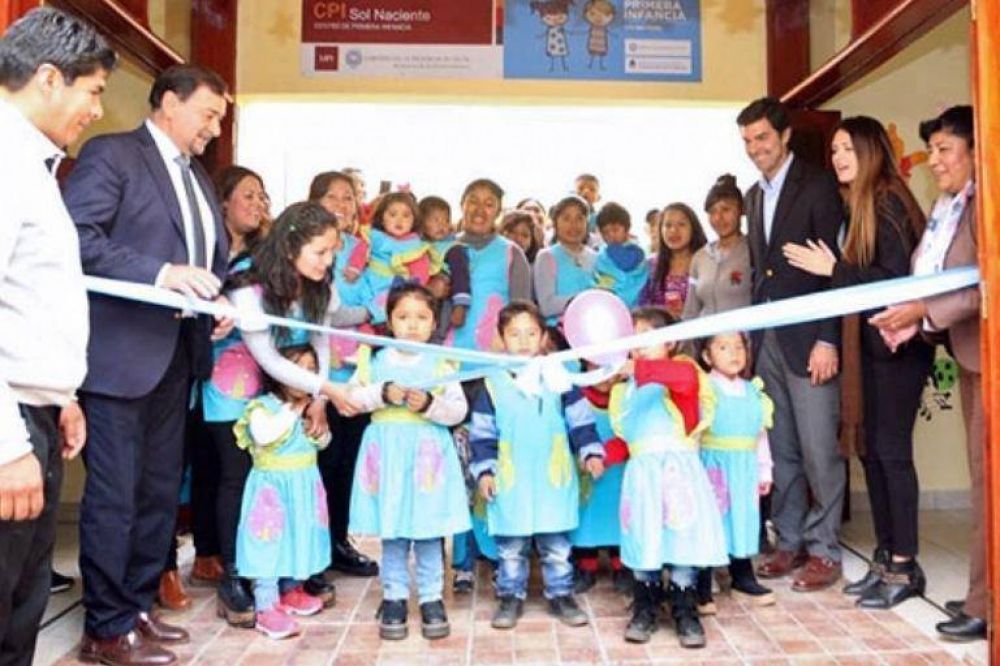 Isla de Ca�as: se inaugur� un nuevo Centro de Primera Infancia