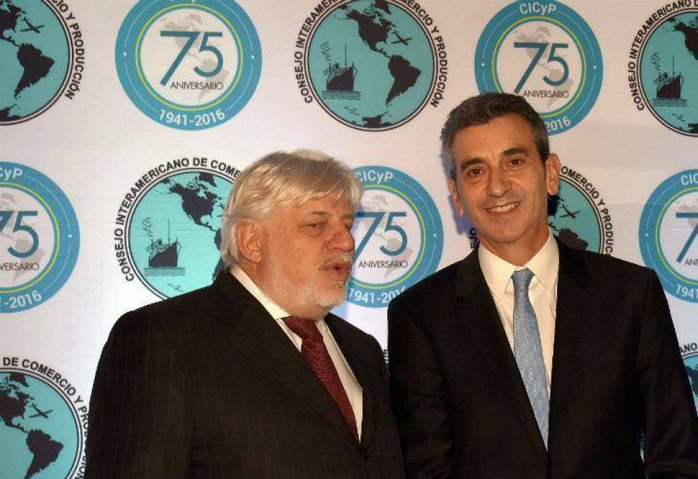 Randazzo: �Kirchner ser� recordado como un transformador, Cristina como una soberbia importante�