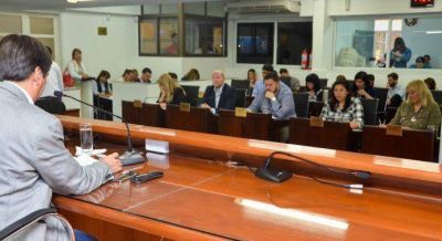 El Concejo reinici� sus sesiones y encomend� m�s obras de pavimento