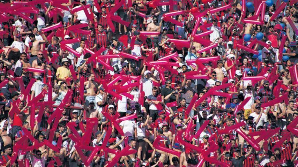 Pelota para pocos, imagen de tribuna para muchos