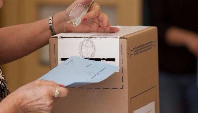 Las candidaturas siguen complicadas para las salte�as