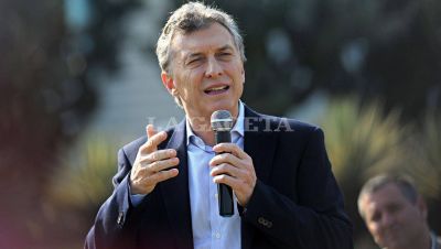 �Manzur se dedic� a descalificar y a agraviar lo que antes elogiaba�