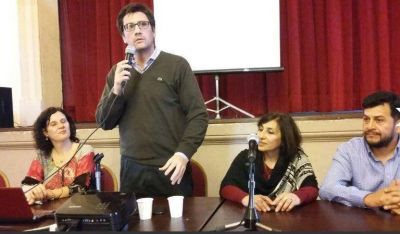 Educaci�n lanz� ciclo de conferencias: La resoluci�n de problemas fue el eje del debate