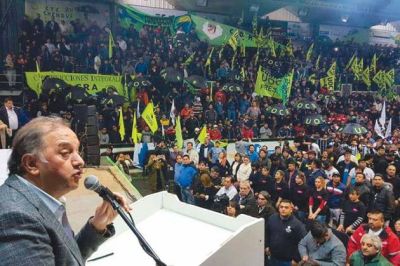 Gerardo Mart�nez y la Uocra afirmaron su apoyo a Linares para el 2019