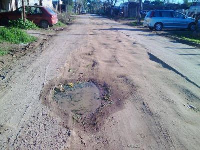 Obra de desag�e en el barrio Lanusse dej� da�os colaterales