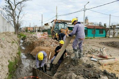 Arranc� la segunda etapa de la obra h�drica de San Carlos