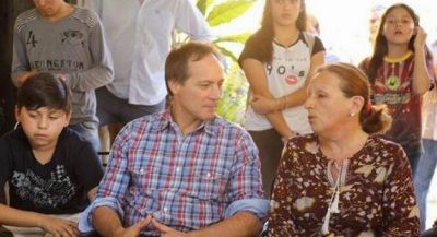 Camau visit� a la vecina valiente
