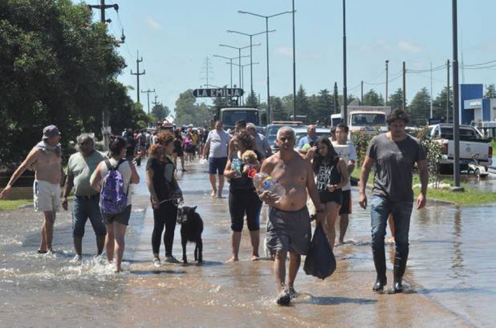 Citarn a funcionarios para que expliquen la implementacin de ayuda econmica a inundados