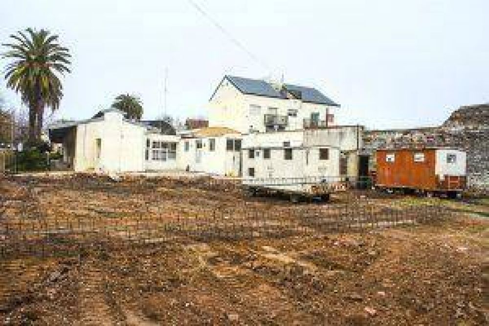 Construyen una nueva pileta de rehabilitaci�n en el Anexo �Dr. Enrique Vilbazo�