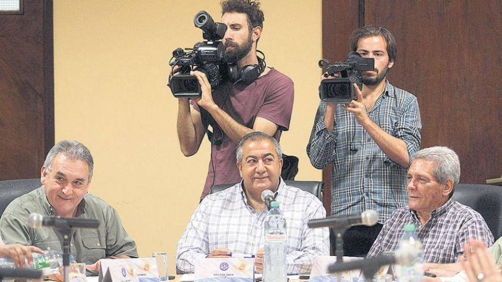 Contra la flexibilizaci�n y los despidos