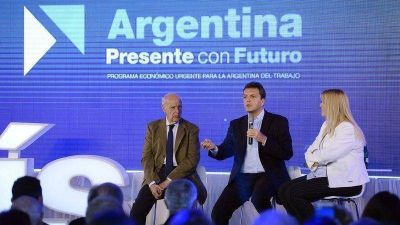 Massa present� en Mar del Plata el libro �Programa Econ�mico Urgente�