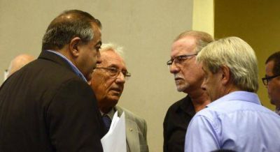 Por la tensi�n del Gobierno con la CGT no funcionan las comisiones de trabajo en el Congreso