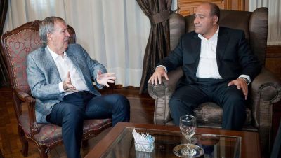 Manzur y Schiaretti preparan una cumbre de gobernadores peronistas