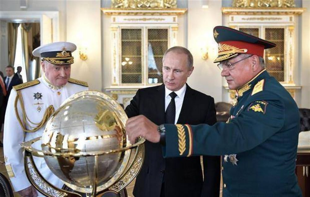 Putin anunci� que expulsar� a 755 diplom�ticos de EE.UU.