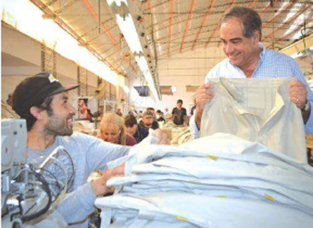 Julio Mart�nez visit� el Parque Industrial