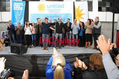 Kicillof en Chivilcoy: “Macri hoy festeja en la Rural como si todos fuéramos dueños del toro campeón y no lo somos”