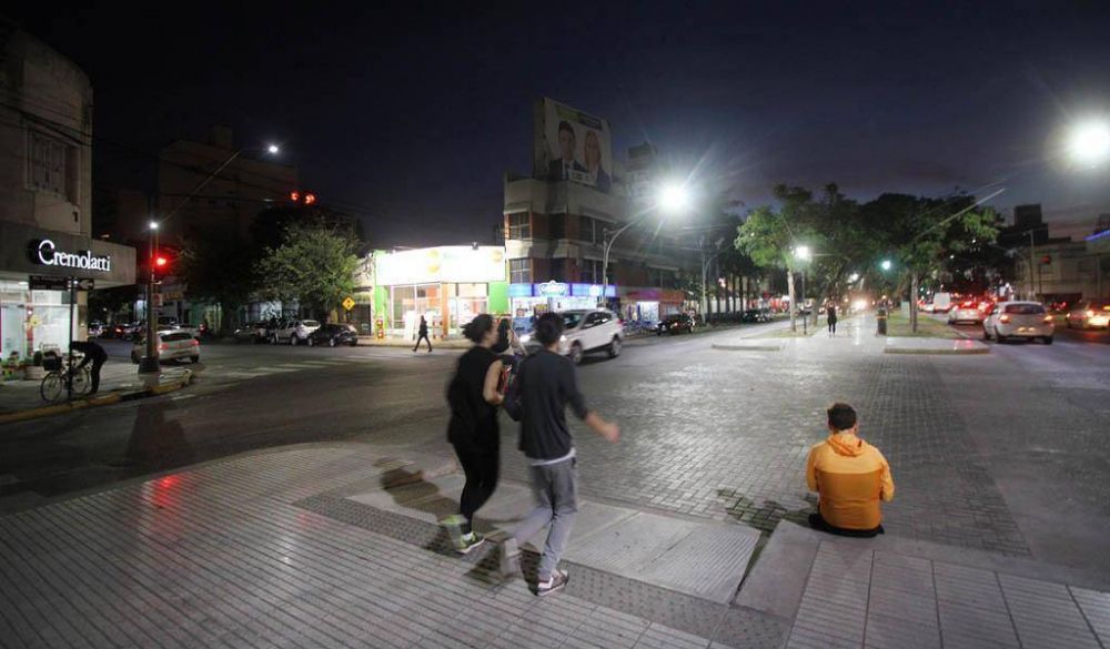 Avenidas y calles de la ciudad ya lucen nueva iluminaci�n LED