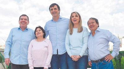 Seg�n encuesta, Oca�a es mejor precandidata que Bullrich