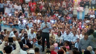 Macri en Posadas: �Misiones es la provincia que m�s empuje tiene en la Argentina�