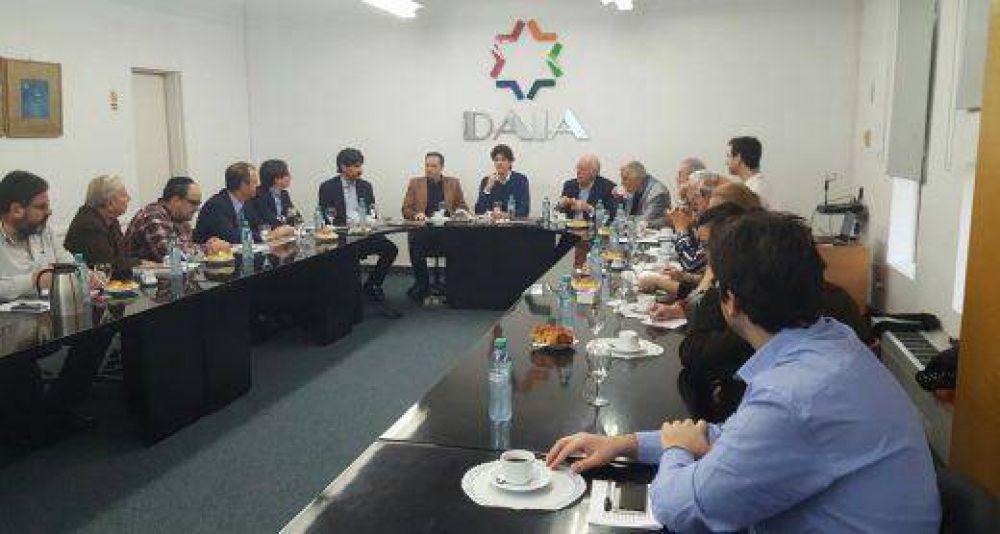 Martn Lousteau: Argentina debera tener un embajador poltico en Israel