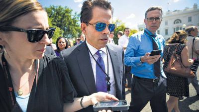 Trump ech� a su vocero incontinente