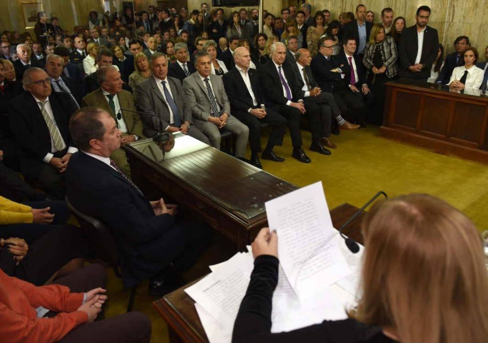 Campa�a caliente: Cornejo, el gran rival de estas elecciones