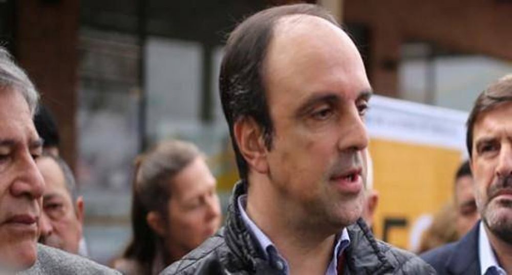 Corral cuestion� a Jat�n por sus objeciones al Metrof�