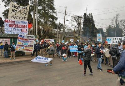 Suspendieron a 70 empleados en la empresa Adidas en Esteban Echeverr�a