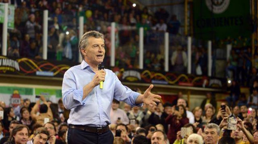El Gobierno avanza con un conjunto de reformas, pero evita precisiones en campa�a