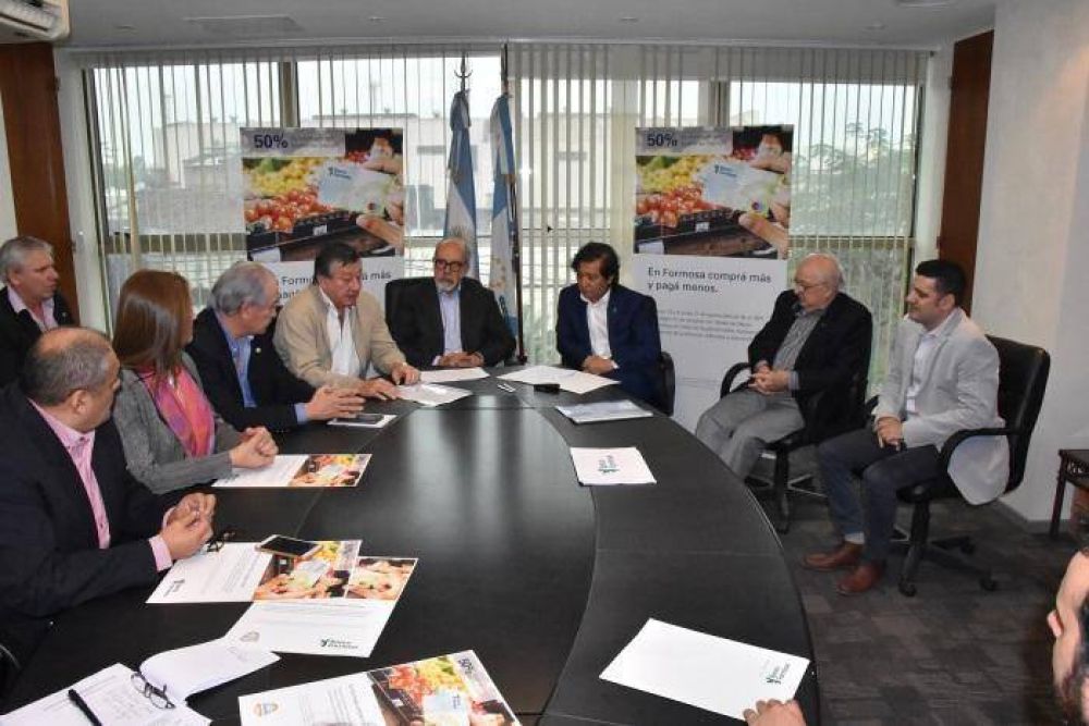 Gobierno subsidia tasa de inter�s en cr�dito de $100 millones para pymes formose�as