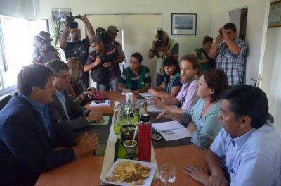 El gobierno insiste que se est� cumpliendo el acta firmada con los gremios