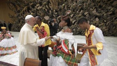 El Papa Francisco retoma sus actividades en medio de una ola de calor provocada por 